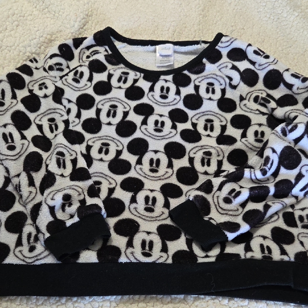 DISNEY MICKEY MOUSE SWEATSHIRT